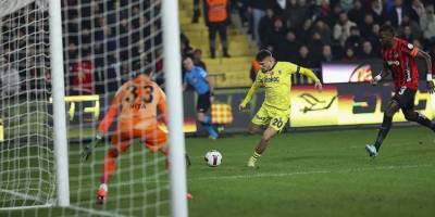 Fenerbahçe, Türkiye Kupası son 16 turunda yarın Gaziantep FK'ye konuk olacak