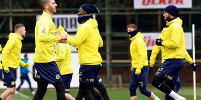 Fenerbahçe, UEFA Avrupa Konferans Ligi kadrosunu güncelledi
