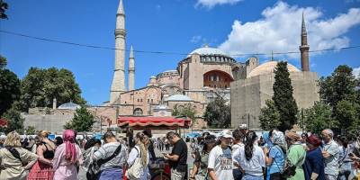 BBC Türkiye'ye gelen yabancı turist sayısındaki artışa dikkati çekti
