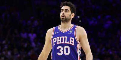 NBA'de 76ers forması giyen Furkan Korkmaz, Indiana Pacers'a takas edildi