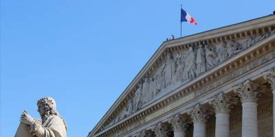 Fransa'da kabineye yeni isimler katıldı