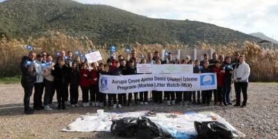 Bodrum'da halk plajında temizlik yapıldı