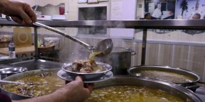 Adı İzmir ile özdeşleşen sokak lezzetleri geceleri de rağbet görüyor