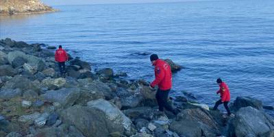 Marmara Denizi'nde batan geminin mürettebatını arama çalışmaları sürüyor