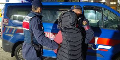 İzmir merkezli terör operasyonunda gözaltına alınan zanlılardan 9'u tutuklandı