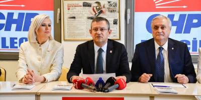 CHP Genel Başkanı Özgür Özel, partisinin Bilecik İl Başkanlığında konuştu