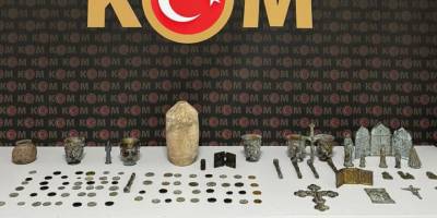 Afyonkarahisar'da 75 sikke ile 31 obje ele geçirildi