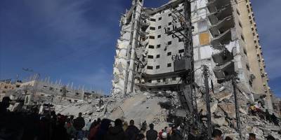 İsrail'in saldırılarını sürdürdüğü Gazze'de can kaybı 31 bin 45'e yükseldi