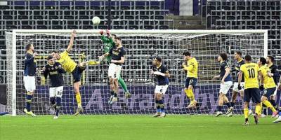 Fenerbahçe, Avrupa'da çeyrek final için sahaya çıkıyor