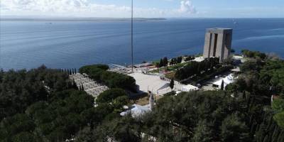 Tarihi Gelibolu Yarımadası 18 Mart Zaferi'nin 109. yıl dönümü için süslendi