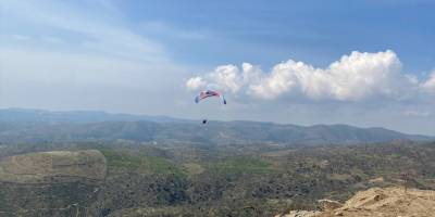 Alaşehir'de yamaç paraşütü etkinliği yapıldı