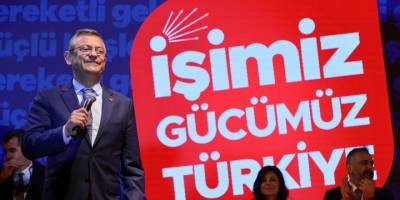 CHP Genel Başkanı Özel, İzmir'de proje tanıtım toplantısına katıldı