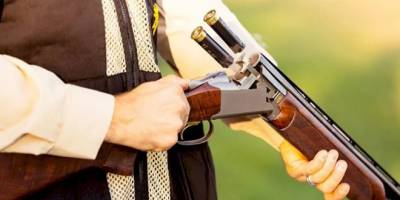 Afyonkarahisar'da kazara ateş aldığı öne sürülen av tüfeğiyle vurulan kişi öldü