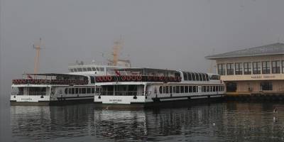 İstanbul'da olumsuz hava koşulları nedeniyle bazı vapur seferleri iptal edildi