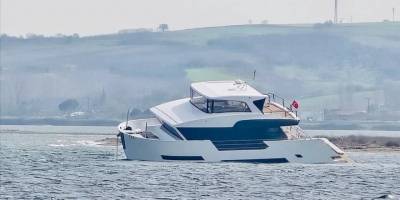 Çanakkale'de karaya oturan teknedeki 3 kişi kurtarıldı