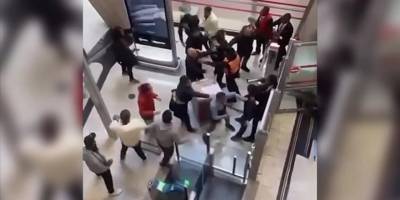 Terör örgütü PKK yandaşları Paris'teki havalimanında olay çıkardı