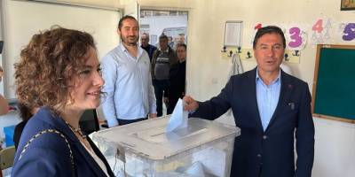 CHP Muğla Büyükşehir Belediye Başkan adayı Aras, oyunu Bodrum'da kullandı