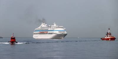 İzmir'e sezonun ilk kruvaziyeri geldi