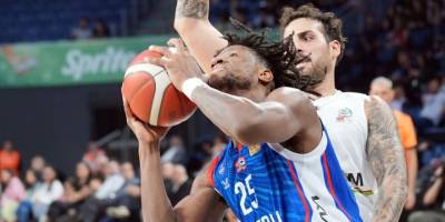 Anadolu Efes: 98 - Aliağa Petkimspor: 73