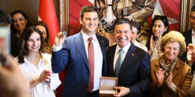 Bodrum Belediye Başkanı Mandalinci, görevi devraldı