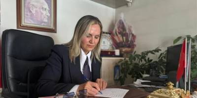 Van'ın ilk kadın muhtarı, dört dönemdir mührü kimseye kaptırmıyor