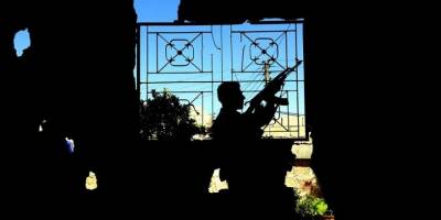 Dera'da Esed rejimi ordusuna bağlı yerel gruplar arasındaki çatışmada 17 kişi öldü