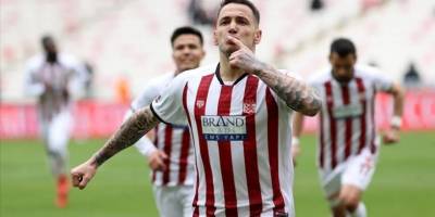 Sivassporlu Rey Manaj gol krallığı yarışında zirve takibini sürdürüyor