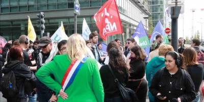 Paris'te Olimpiyatlarda yurtlarından çıkarılacak öğrencilerin barınma sorunu sürüyor