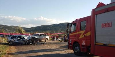 Denizli'de otomobil ile pikabın çarpıştığı kazada 2 kişi öldü