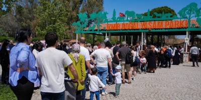 İzmir Doğal Yaşam Parkı'nı tatilde 150 bin kişi ziyaret etti