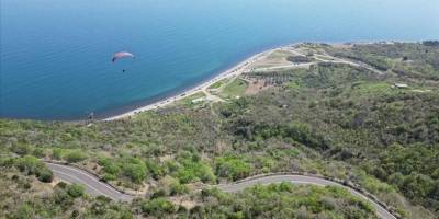 Uçmakdere paraşüt tutkunlarını ağırlıyor