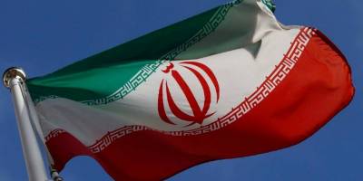 İran, Hürmüz Boğazı yakınlarında bir gemiye el koydu