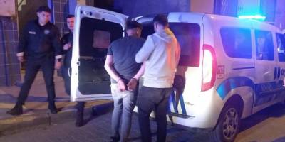 Manisa'da mahalle bekçisi ile 2 kişiyi bıçaklayan şüpheli tutuklandı