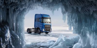 Ford Trucks F-MAX, donmuş Baykal Gölü üstünde hız rekoru kırdı