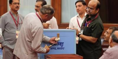 Hindistan'da halk, yaklaşık 6 hafta sürecek genel seçimler için yarın oy kullanmaya başlayacak