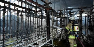 İzmir'de Atatürk Organize Sanayi Bölgesi'nde çıkan yangın kontrol altına alındı