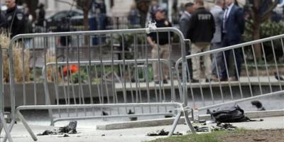 New York'ta Trump'ın duruşmasının yapıldığı mahkemenin önünde bir kişi kendini ateşe verdi