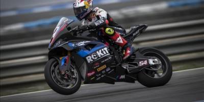 Milli motosikletçi Toprak Razgatlıoğlu, Hollanda'daki ilk yarışta 2. oldu