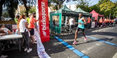 Maratonİzmir’de yarı dünya turu