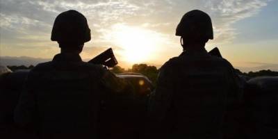 Yasa dışı yollarla sınırları geçmeye çalışan 3'ü terör örgütü mensubu 4 kişi yakalandı