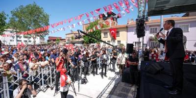 CHP Genel Başkanı Özel, Sarıgöl'de vatandaşlara hitap etti