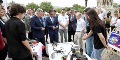 İzmir'de Liselerde Bilim Uygulamaları Sergisi açıldı