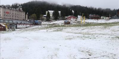 Sezonu martta kapatan Uludağ'da mayısta kar sürprizi