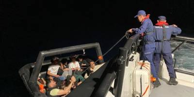 İzmir açıklarında 47 düzensiz göçmen kurtarıldı