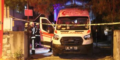 Denizli'de ambulansta oksijen tüpü parlamasında 2 görevli yaralandı