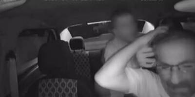 İzmir'de taksicinin kafasına kaldırım taşıyla vurup gasbetmeye çalışan kişi hakim karşısında