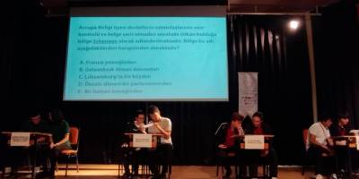 Seferihsar'daki bilgi yarışmasında Nejat Hepkon Anadolu Lisesi birinici oldu