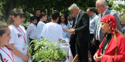 Ödemiş'te ortaokul öğrencileri projelerini sergiledi