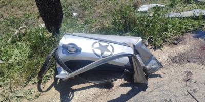 Afyonkarahisar'da hafif ticari araç ile tarım aracının çarpışması sonucu 2 kişi öldü, 2 kişi yaralandı