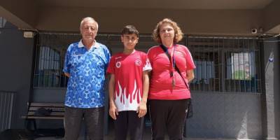 Muay Thai Şampiyonası'nda birincilik kazanan Seferihisarlı Çamcı, daha büyük başarılar hedefliyor